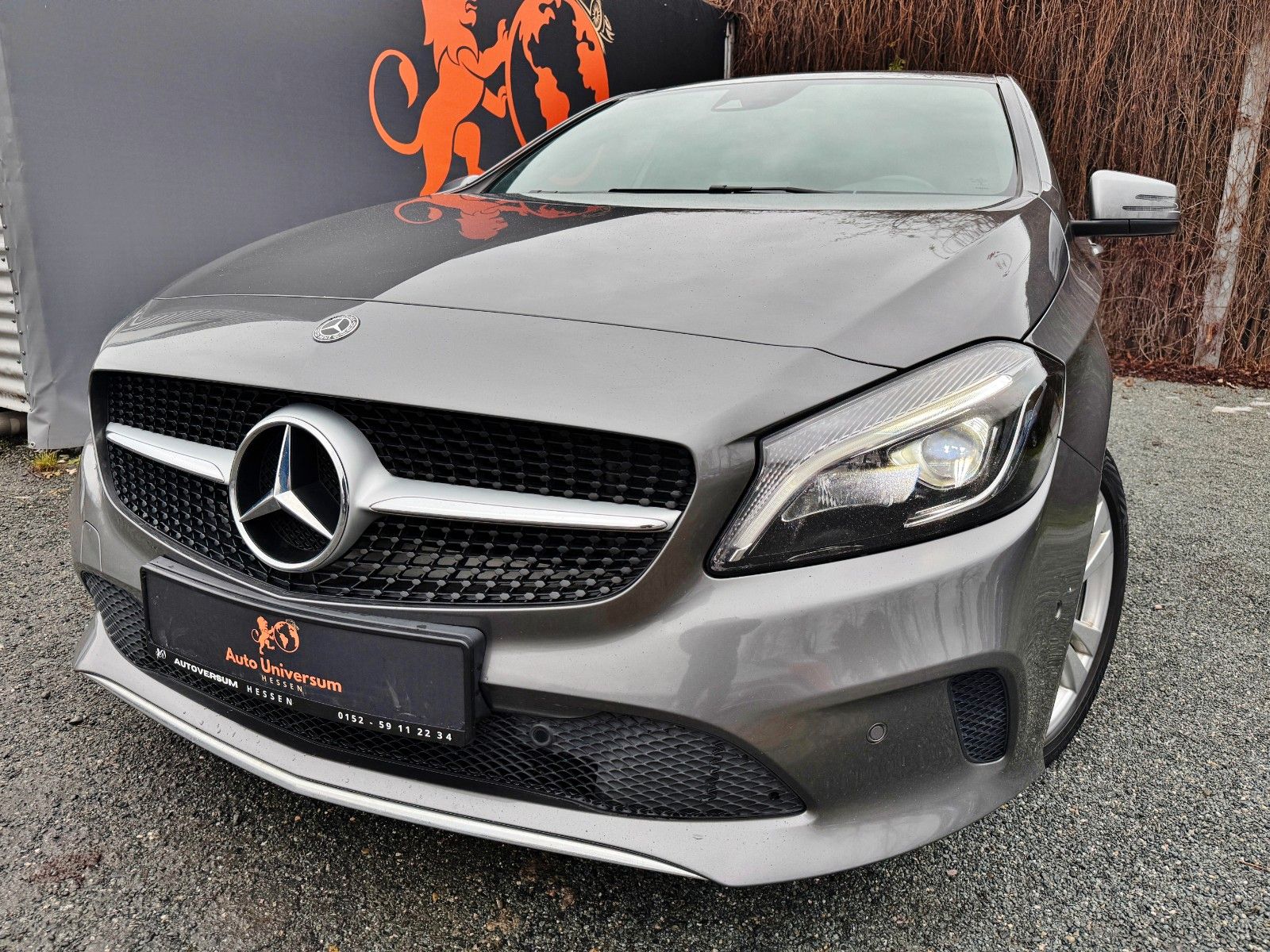 MERCEDES-BENZ A 220